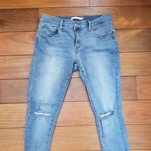710 Super Skinny Levi's